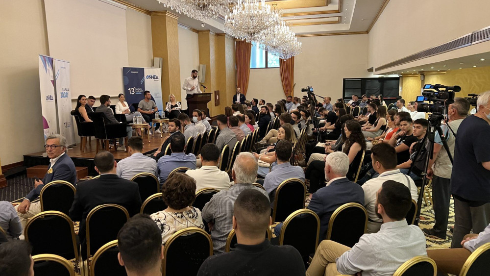 Προσυνέδριο ΟΝΝΕΔ: Το «ευχαριστώ» του Παύλου Μαρινάκη