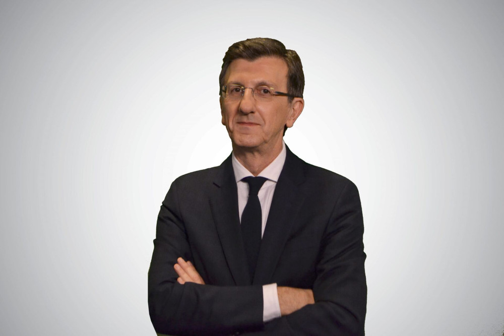 Αρης Πορτοσάλτε για Στ. Μάνο: “Ο πολιτικός που ανέκαθεν ενοχλούσε”
