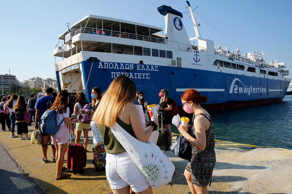 Αυξημένη η κίνηση στα λιμάνια – Το Σάββατο από τον Πειραιά αναχώρησαν 17.071 επιβάτες