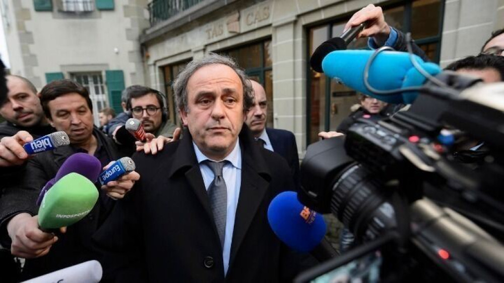 Πλατινί: “Τελείωσε, νίκησαν”