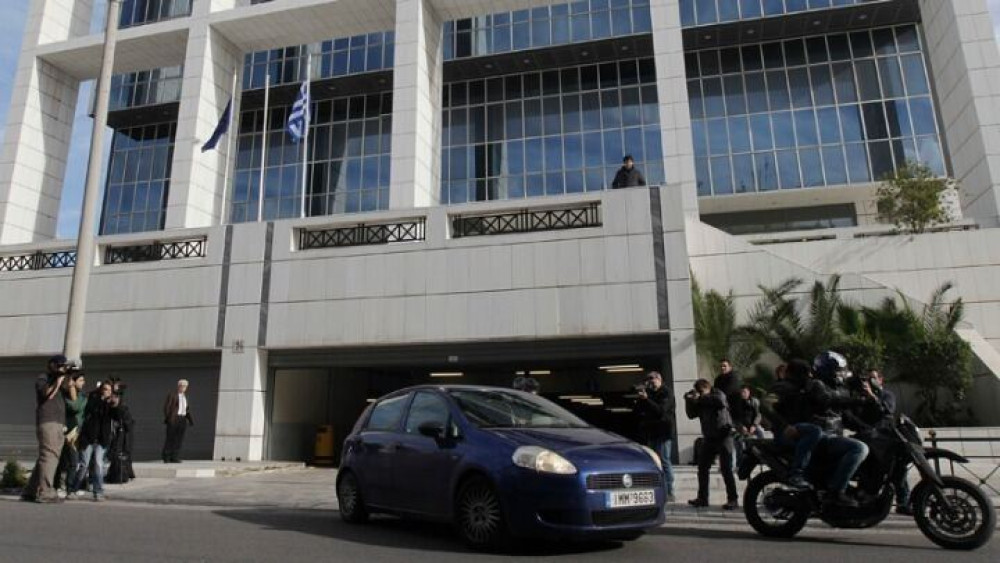 Κορωνοϊός: Ποινικές διώξεις στους παραβάτες των μέτρων – Ποιες ποινές τους περιμένουν