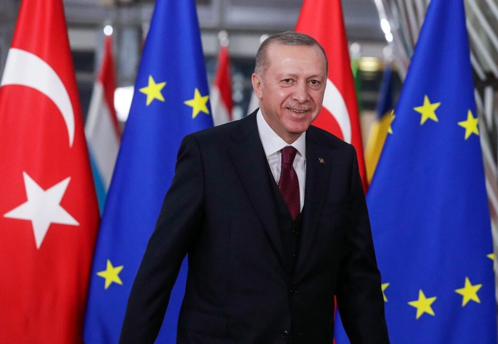 Κορωνοϊός: Αχώριστοι έγιναν Ερντογάν και μία… θερμική κάμερα
