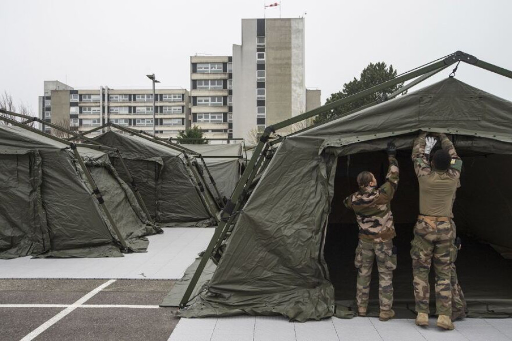 Κορωνοϊός στην Γαλλία: 112 νεκροί σε ένα 24ωρο