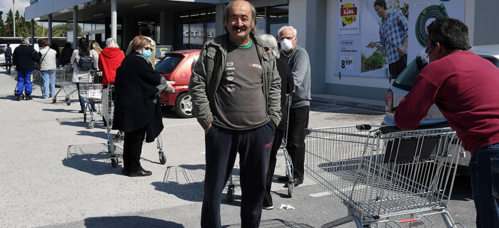 Επιβεβαιώνει ο Πέτσας: Έξοδος με το… ρολόι