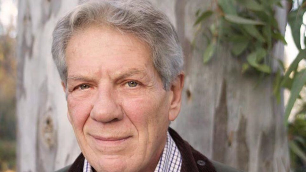 Μανώλης Γλέζος: Οργή στα social media για την ανάρτηση Μπαλαούρα