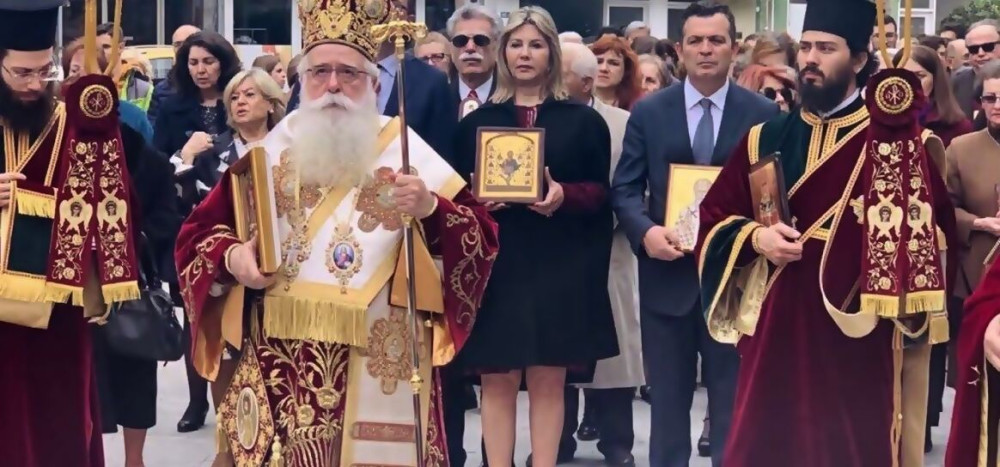 Του μητροπολίτη ο τράχηλος… κορωνοϊό δεν υπομένει