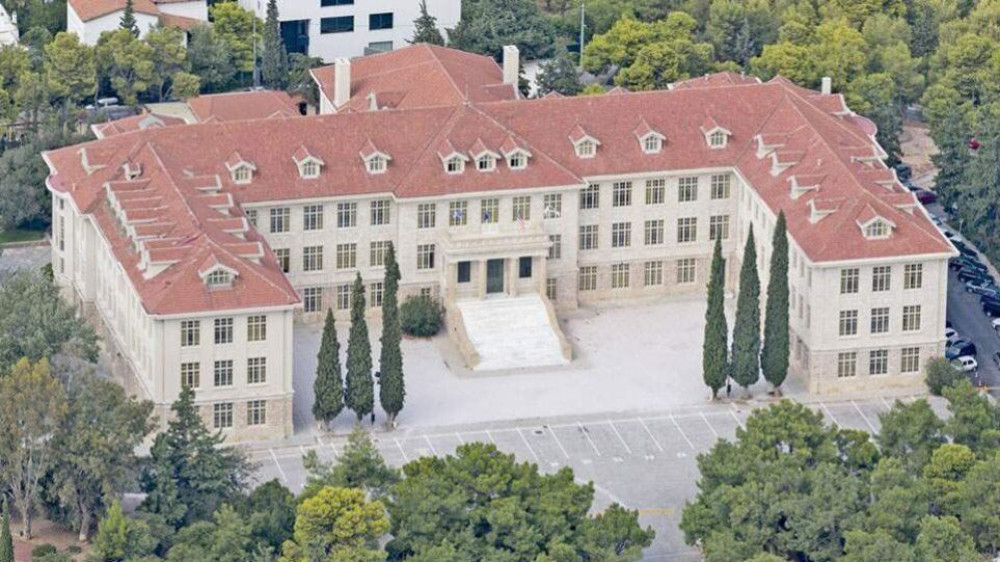 Κλείνει ξανά το Κολλέγιο Ψυχικού – Γονέας θετικός στον κορωνοϊό
