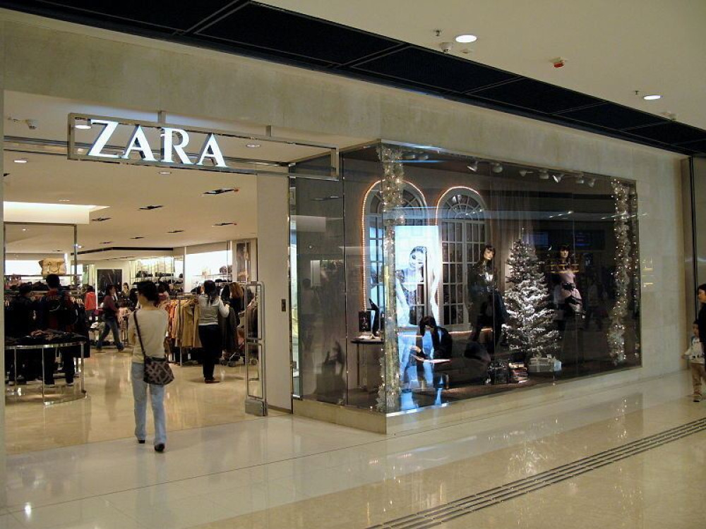 Κλείνουν χιλιάδες καταστήματα Zara που πλέον θα φτιάχνει… μάσκες!