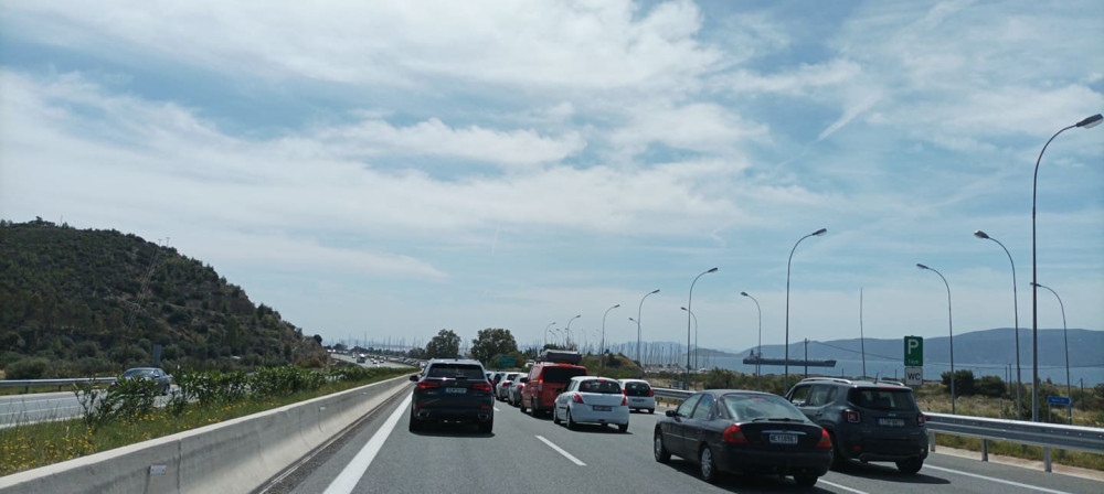 Τροχαίο στην Αθηνών – Κορίνθου – Πού έχει καθυστερήσεις