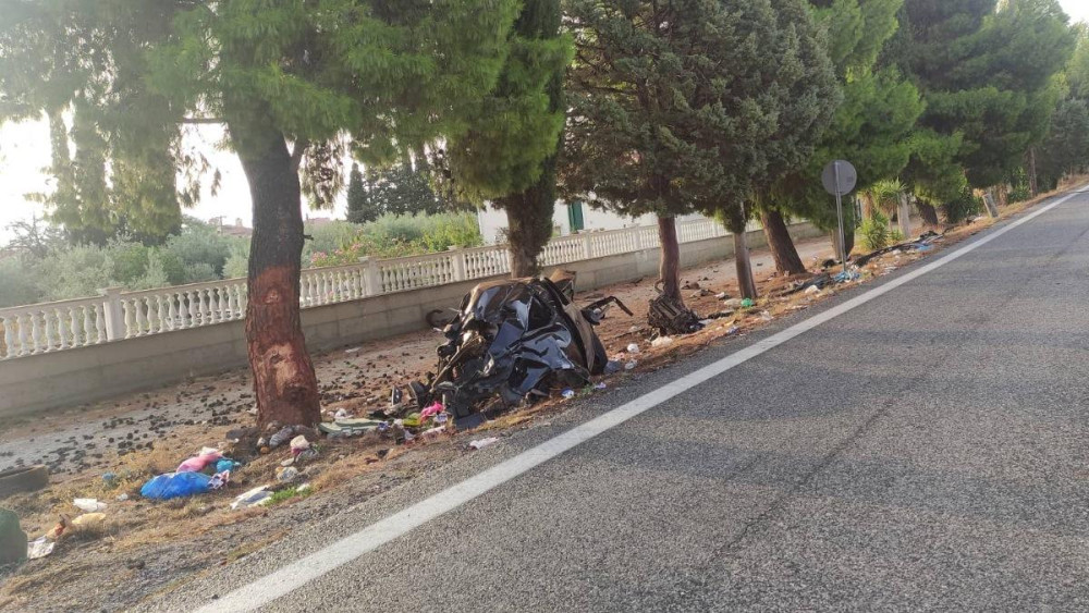 Τραγωδία! Νεκροί 21χρονη και 24χρονος σε τροχαίο κοντά στο Γαλαξίδι