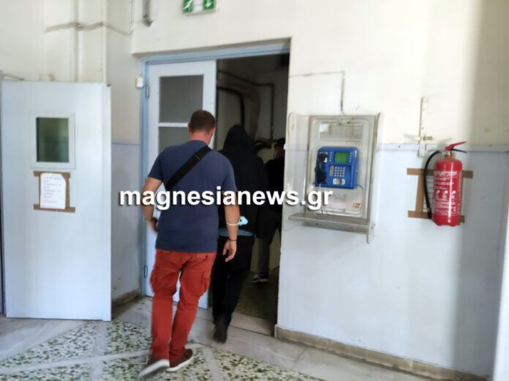 “Εθισμένος στο ιντερνετικό σεξ” δηλώνει ο πυροσβέστης της Σκιάθου