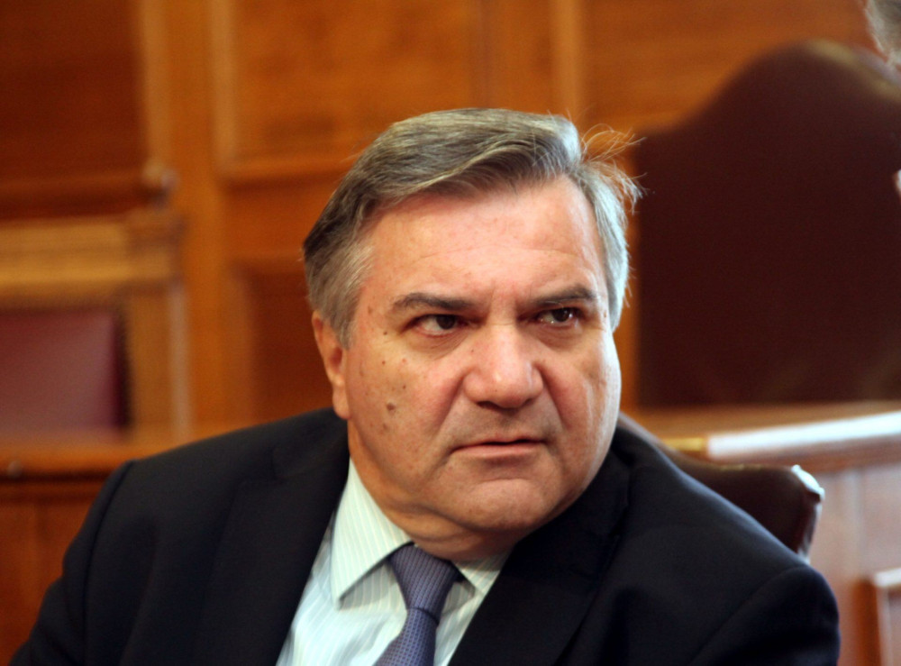 Ο Μάνος Βουλαρίνος γράφει για τον… καστανίδη