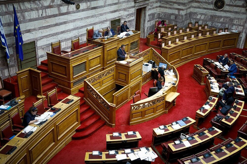 Βουλή: Συζήτηση για την ΠΝΠ της ΕΥΠ – Λιβανός: Πολυτέλεια για κόμματα να εργαλειοποιούν υπηρεσιακές αστοχίες