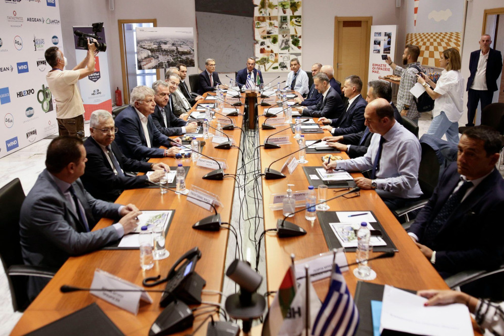 Συνάντηση Σταϊκούρα με εξαγωγείς: Ευοίωνες οι προοπτικές, μεγάλες οι προκλήσεις
