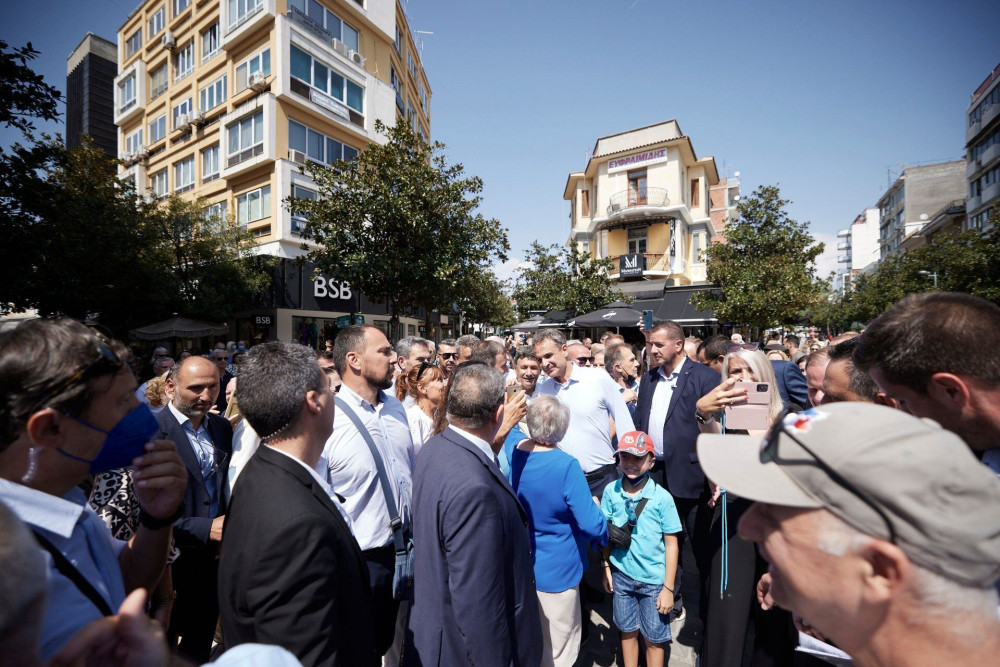 Διαβάστε στην εφημερίδα “tomanifesto”: «Η Ελλάδα δεν γυρίζει πίσω, κοιτάζει μόνο μπροστά»