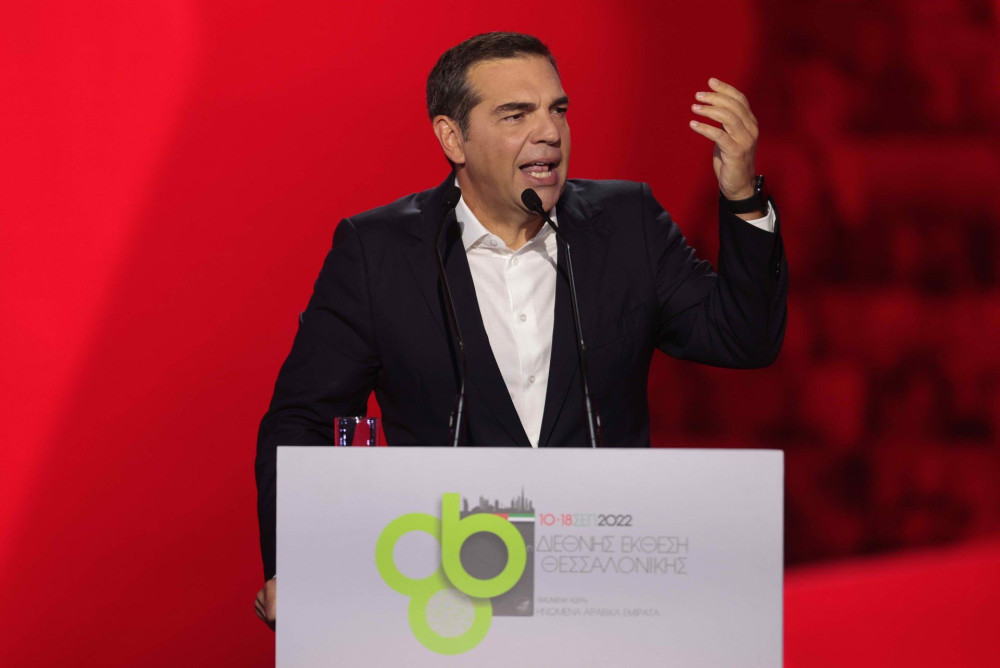 Φως, νερό, τηλέφωνο, οικόπεδα με δόσεις – Πληροφορίες Αλέξης Τσίπρας, Κουμουνδούρου