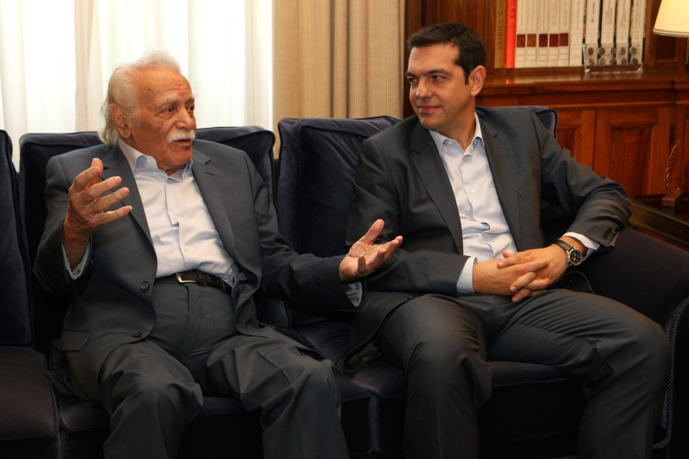 Όταν ο Μανώλης Γλέζος ζητούσε συγνώμη γιατί εμπιστεύθηκε τον Τσίπρα