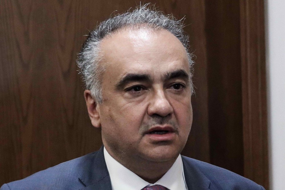 Παρέμβαση  Βερβεσού για το ναζιστικό χαιρετισμό συνηγόρου στη δίκη της χρυσής αυγής