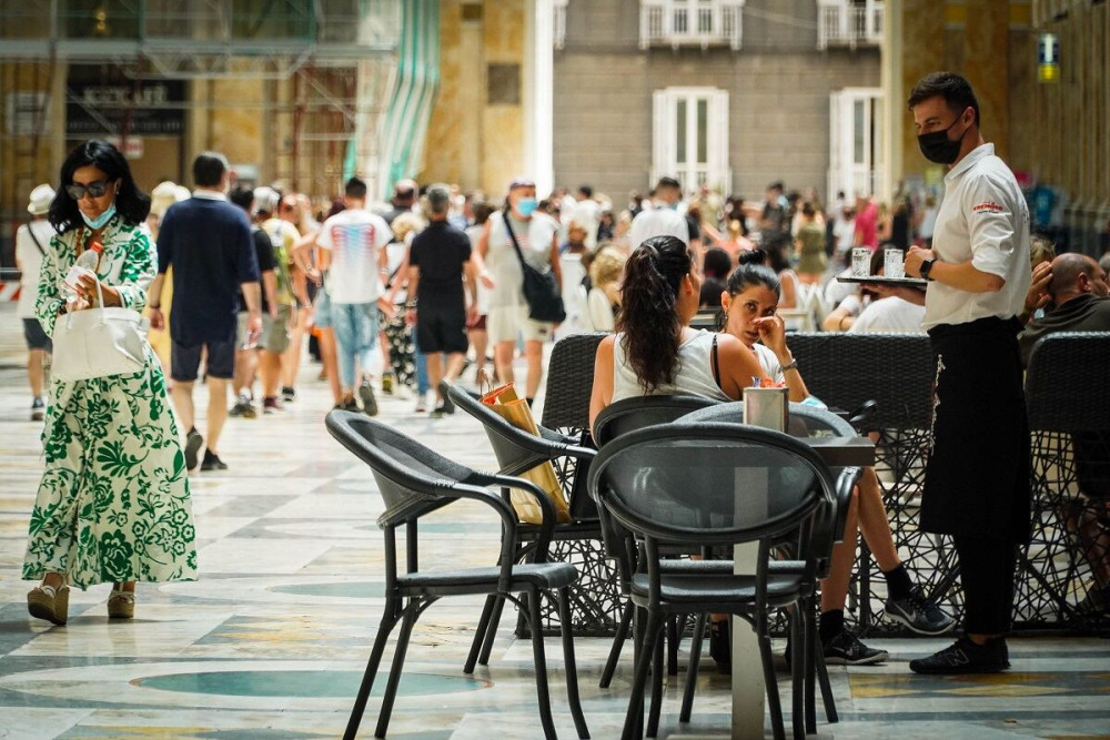 Alpha Bank: Η Ελλάδα ξεχωρίζει στην ανάπτυξη των μικρομεσαίων επιχειρήσεων