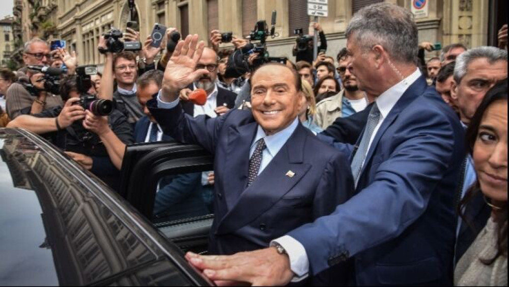 Addio, «Cavaliere»!