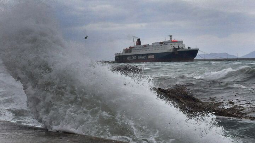 Απαγορευτικό απόπλου από Πειραιά, Ραφήνα και Λαύριο – 9 μποφόρ στα πελάγη