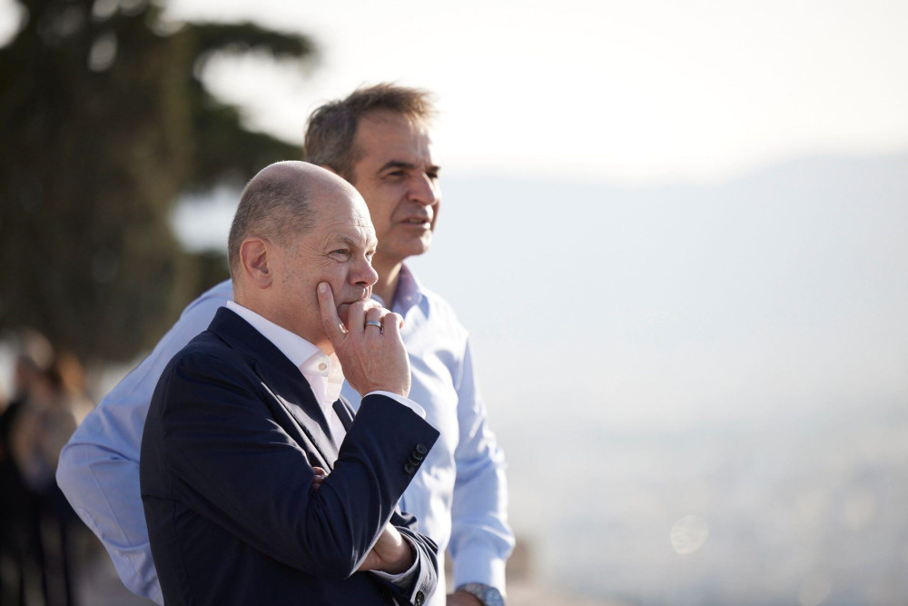 Ενθουσιασμένος ο Σολτς από την επίσκεψή του στην Ακρόπολη
