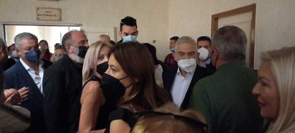 Μάτι: Συγγενείς των θυμάτων επιτέθηκαν στον Νίκο Τόσκα: “Ντροπή σου”
