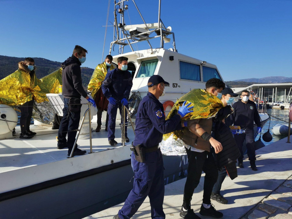 Ακόμη μία σορός μετανάστη εντοπίστηκε στο ναυάγιο του Καφηρέα – Στους 23 οι νεκροί