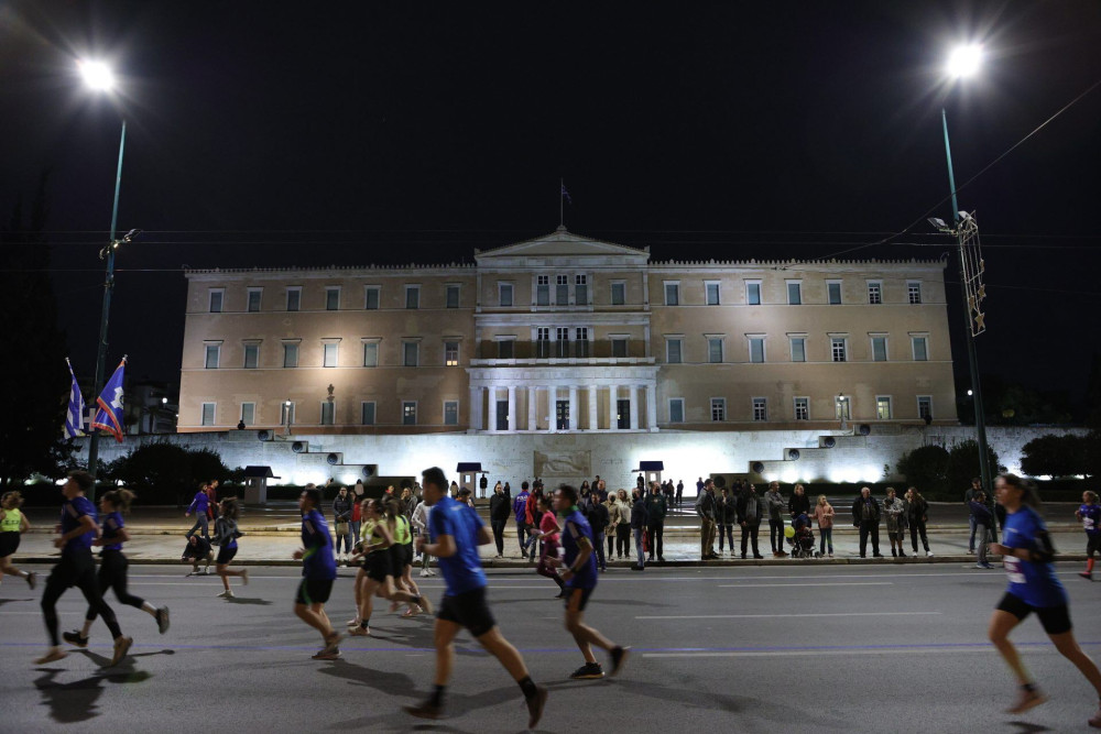 Άνοιξαν οι δρόμοι στο κέντρο της Αθήνας –  Αυξημένη παραμένει η κίνηση