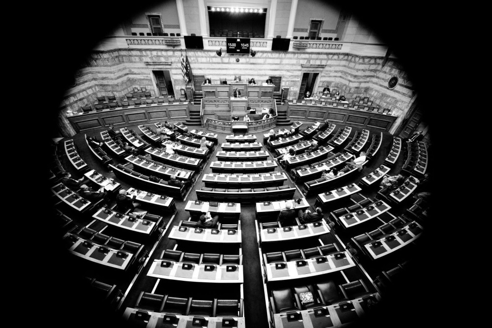 Θεανώ Φωτίου: Οι υποκλοπές συνδέονται με επιχειρηματίες και  τα 72 δισ του Ταμείου Ανάκαμψης!