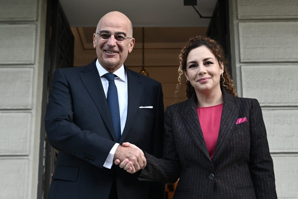 Συνάντηση Δένδια με την ΥΠΕΞ Αλβανίας – Συζήτηση και για την οριοθέτηση ΑΟΖ