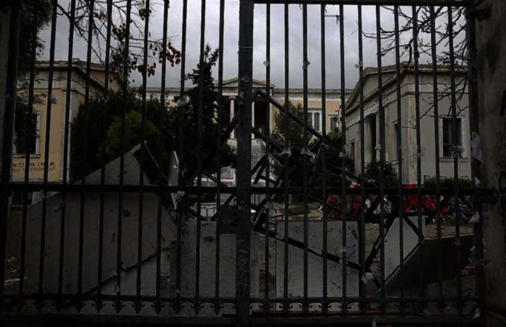 Σε ισχύ κυκλοφοριακές ρυθμίσεις για τη 49η επέτειο του Πολυτεχνείου – Επί ποδός 5.500 αστυνομικοί