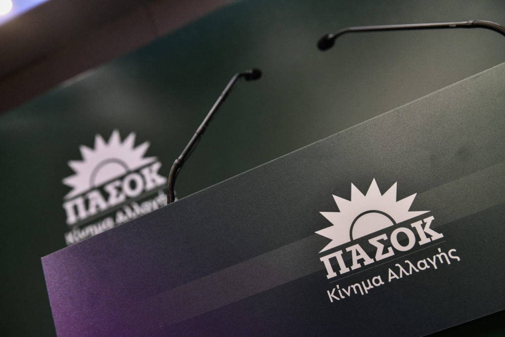 Ο Μάνος Βουλαρίνος γράφει για το… πασόκ