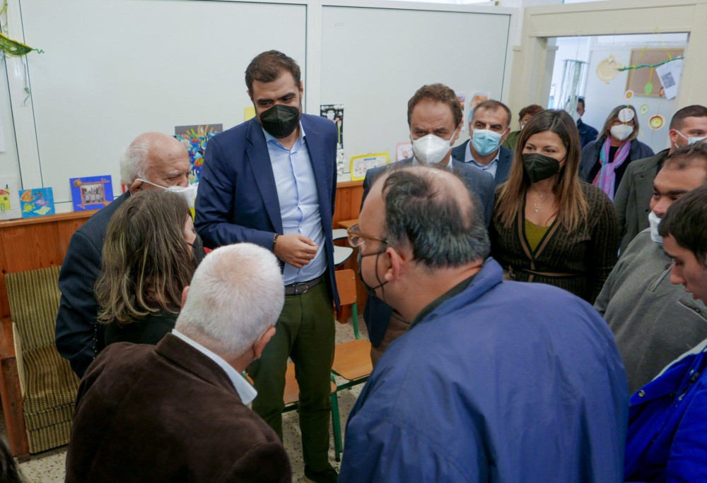 Επίσκεψη Μαρινάκη στα Χανιά: Στο λαϊκισμό και τα “μεγάλα λόγια” απαντάμε με ήθος και αποτέλεσμα