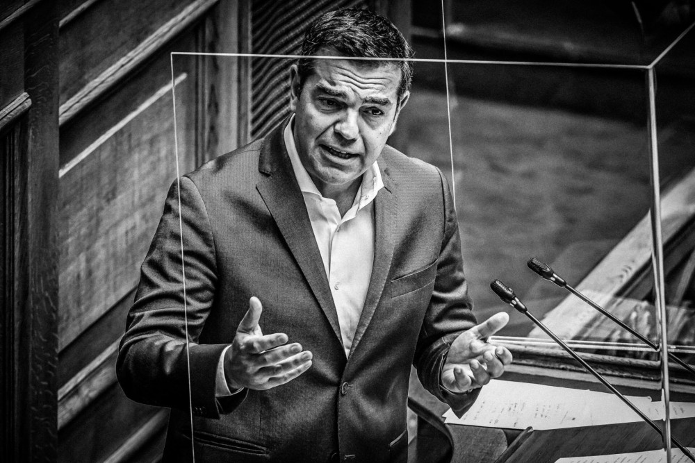 Απελπισμένος ο Τσίπρας καλεί τους βουλευτές της ΝΔ να «ρίξουν εν πλω» τον Μητσοτάκη