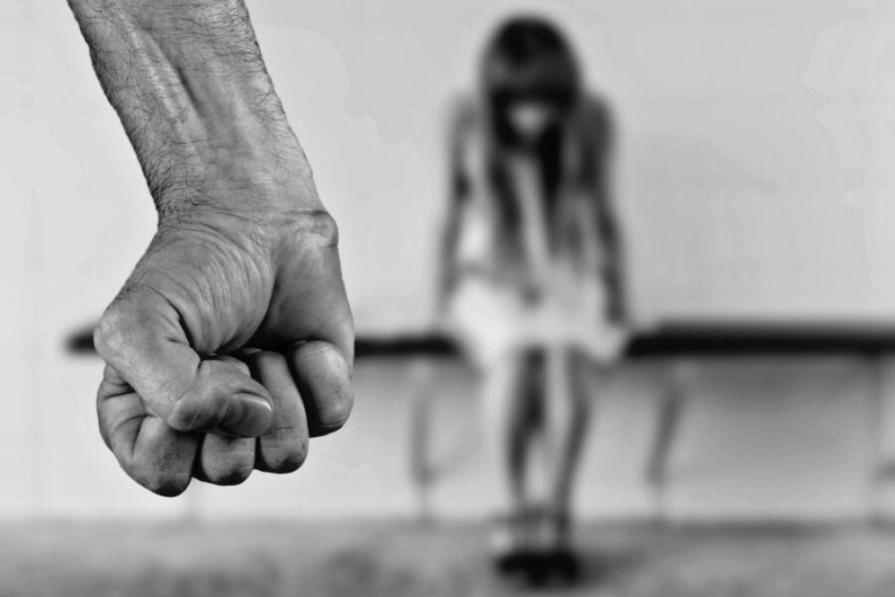Φρίκη στο Ηράκλειο: συνελήφθη 40χρονος για σεξουαλική κακοποίηση της ανήλικης κόρης του