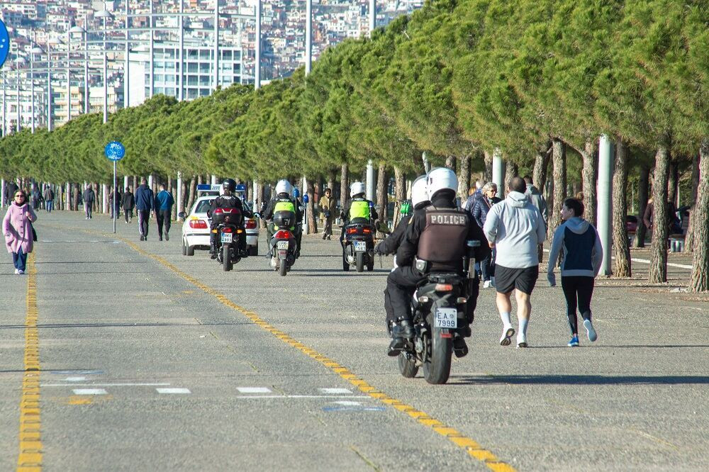 Επίθεση με γκαζάκια τα μεσάνυχτα σε τράπεζα στη Θεσσαλονίκη