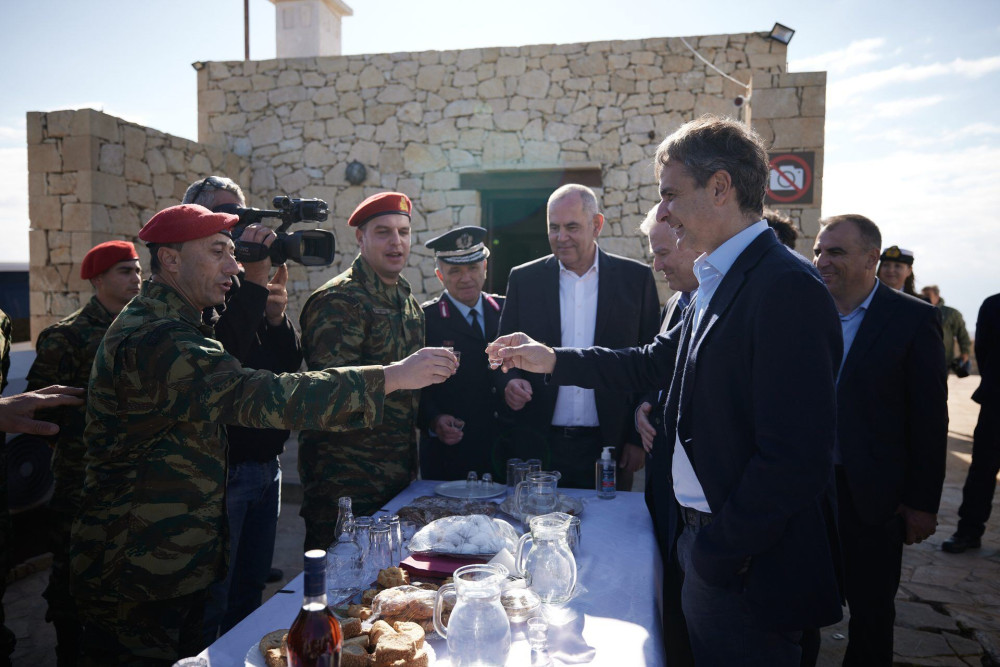 Μητσοτάκης από Γαύδο – Τα μηνύματα στη Τουρκία, οι ρακές και τα Θεοφάνια