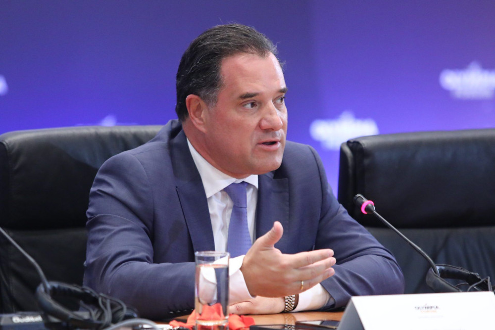 Ο Άδωνις για τις “διακοπές” Τσίπρα: Δεν είχα την τύχη εγώ να πάω Βραζιλία