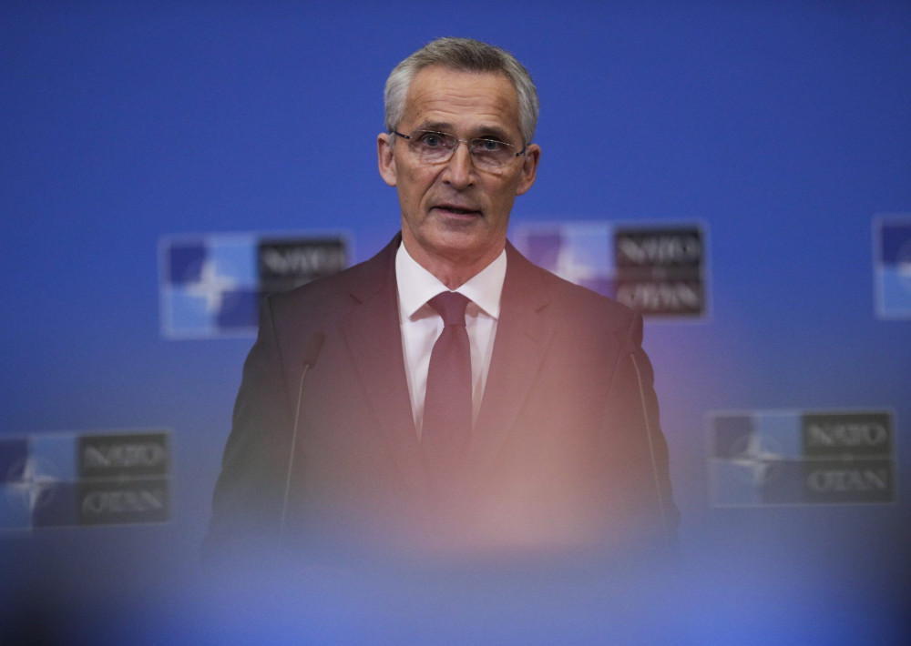 Στόλτενμπεργκ: Να σταλούν περισσότερα όπλα στην Ουκρανία