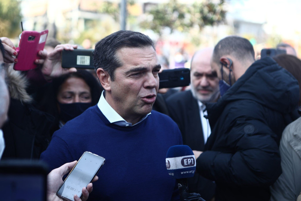Ο Τσίπρας βγάζει από το μπαούλο το πρόγραμμα της Θεσσαλονίκης -Τάζει αυξήσεις, “ρυθμίζει” χρέη