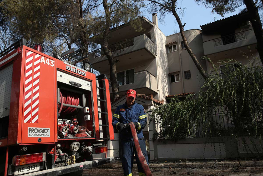 Φωτιά σε πολυκατοικία στη Νέα Σμύρνη – Απομακρύνθηκε άτομο