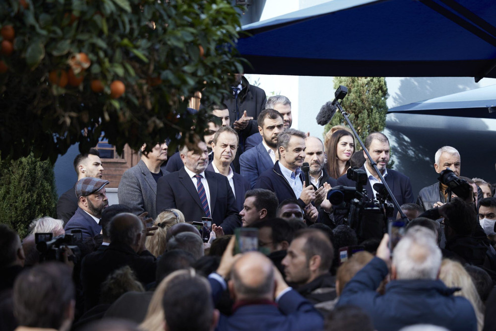 Ο χρόνος των εκλογών στον… διάλογο Μητσοτάκη με ορειβάτη