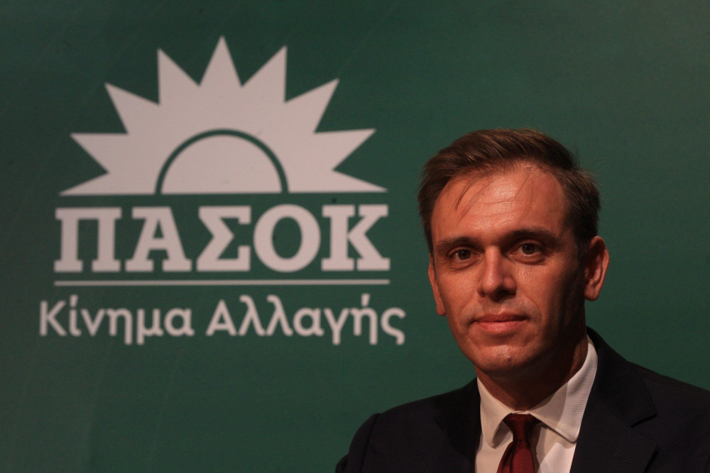 Βγήκαν τα “μαχαίρια” μεταξύ ΣΥΡΙΖΑ, ΠΑΣΟΚ – Μάντζος: Σε ρόλο Πολάκη η Τσαπανίδου