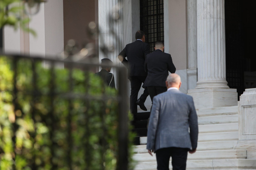 Συνεδριάζει το ΚΥΣΕΑ – Η ανανέωση της θητείας Φλώρου στο τραπέζι