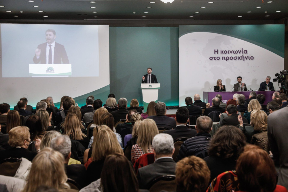 Ο Ανδρουλάκης ψάχνει υποψήφιους σε 6 περιφέρειες – Οι αρνήσεις και τα κενά
