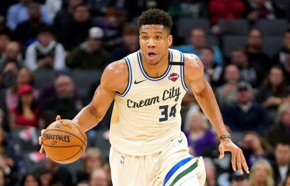 Ο Giannis έχασε το triple-double από… πόντους