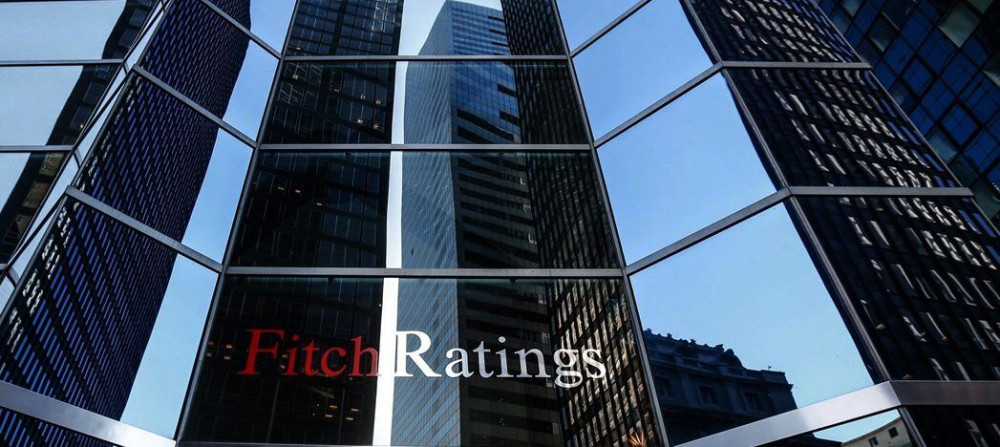 ΥΠΕΘΟ για αναβάθμιση από τον Fitch: Ψήφος εμπιστοσύνης στην «σταθερή πορεία ανάκαμψης της οικονομίας»