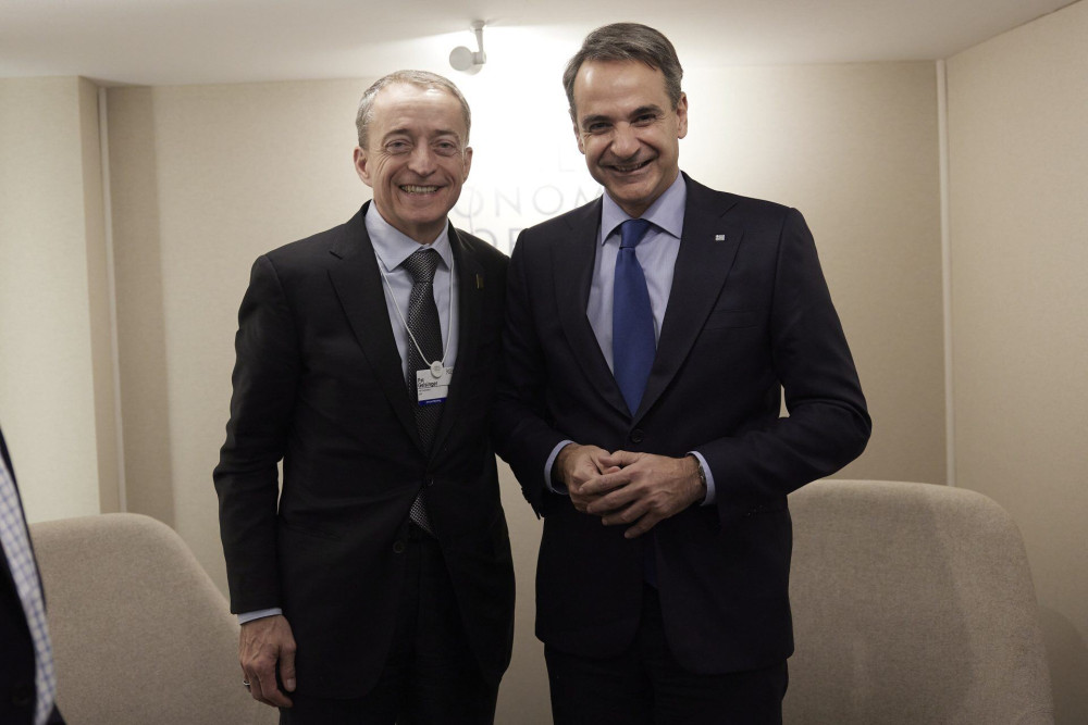 Με τον CEO της Intel συναντήθηκε ο Μητσοτάκης στο Νταβός – Τι του είπε ο P. Gelsinger