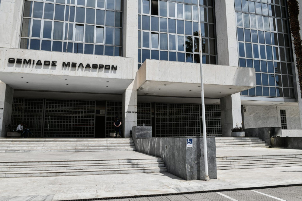 Στον ανακριτή ο «Μάξιμος Σαράφης» – Ο προστατευόμενος μάρτυρας της υπόθεσης Novartis